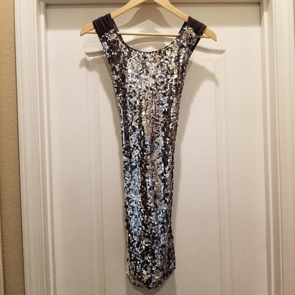 Fredericks of Hollywood Silver sequin criss cross back dress size Med - Picture 4 of 15